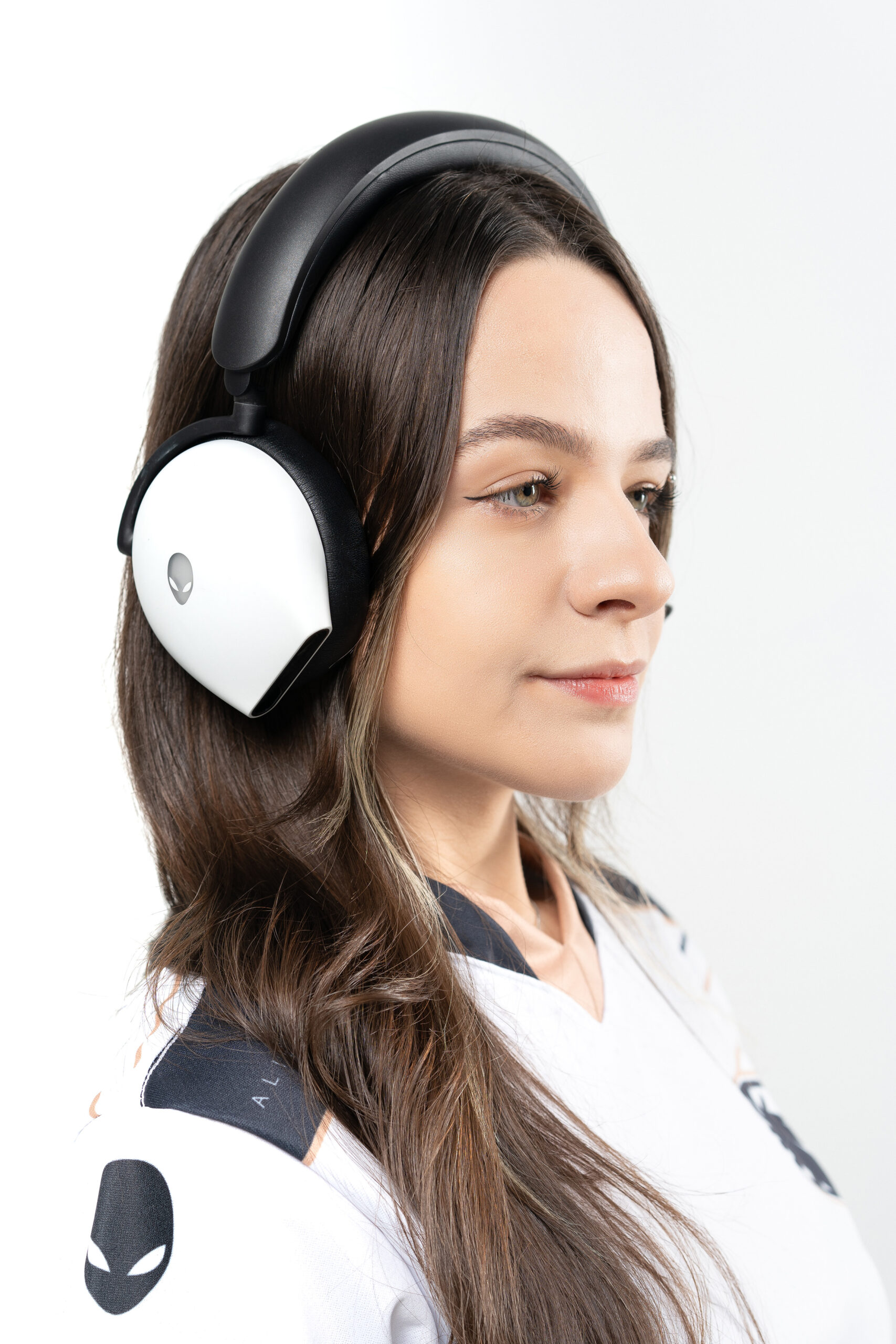 alienware_teamliquid_headset_aw920h_01