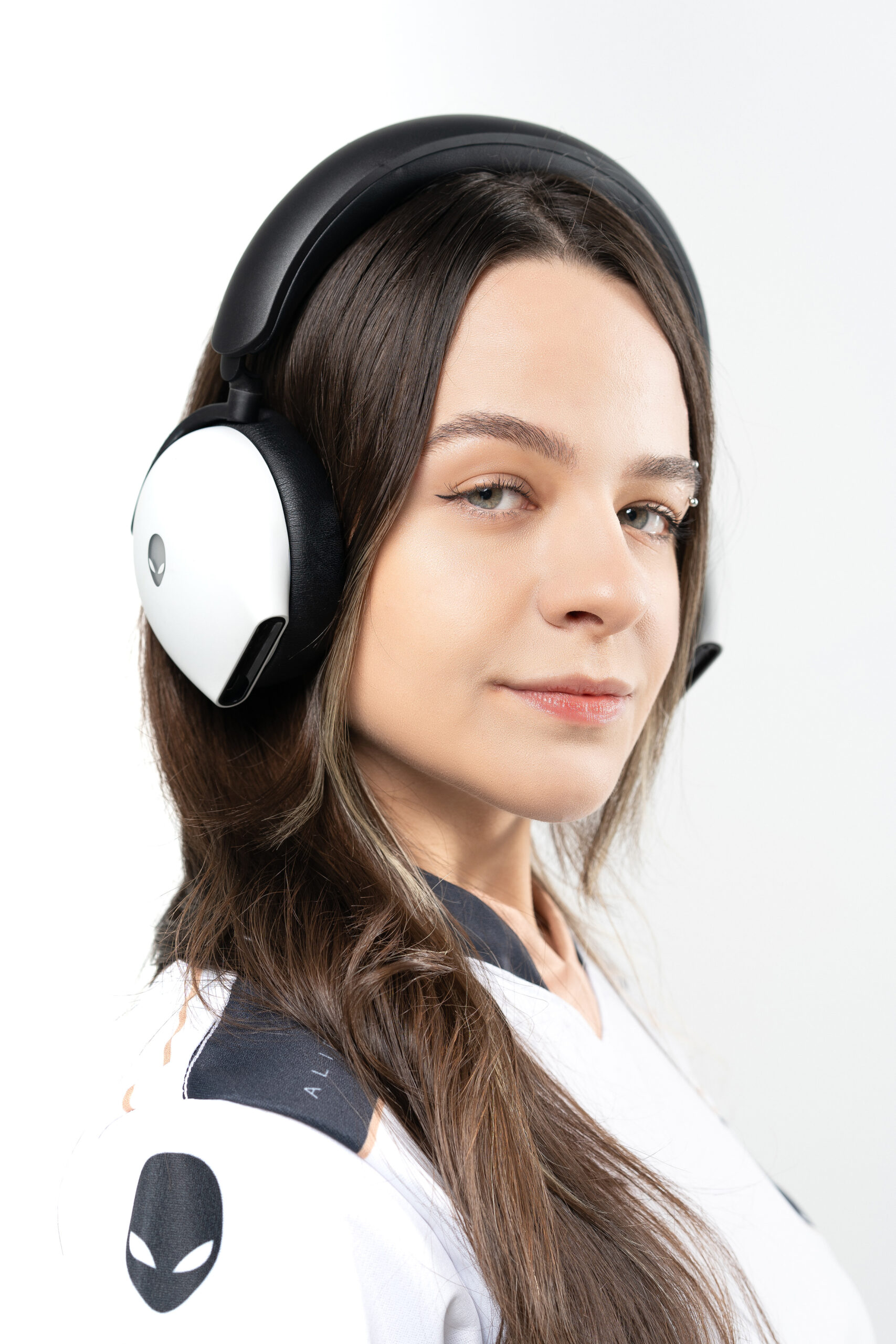 alienware_teamliquid_headset_aw920h_02